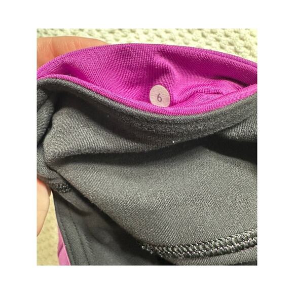 🔄 Vintage Reversible Lululemon Leggings – Black OR Purple | Size 6 - Picture 5 of 5